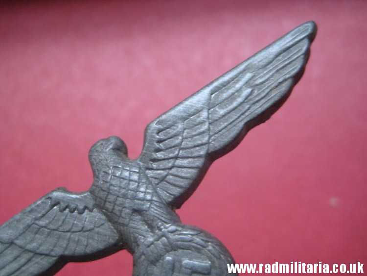 & WW2 original German Wehrmacht EAGLE CAP BADGE in good condition, no maker marks - zinc. - Image 8