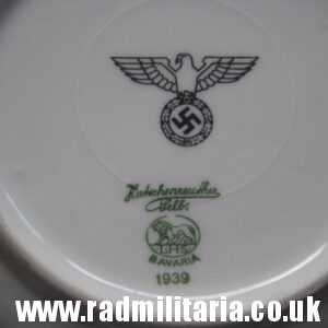 & WW2 original German WEHRMACHT ceramic CANTEEN small PLATE by Hutschenreuther Selb Bavaria 1939.