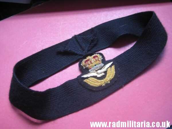 & post WW2 Royal Air Force CAP BADGE RAF original good quality BADGE with Queen;s Crown, genuine - Image 9