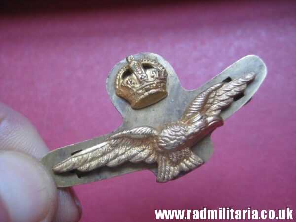 & WW2 Royal Air Force BADGE RAF original badge with maker mark: LUDLOW LONDON, rare. Genuine !!