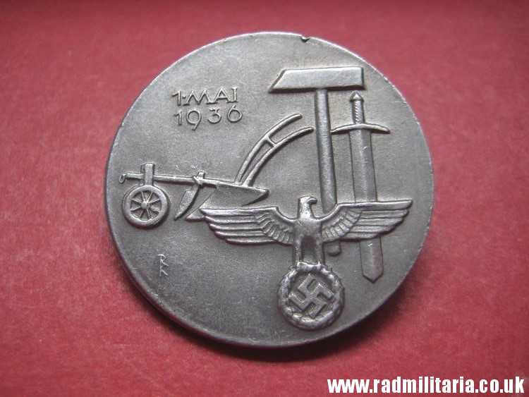 & WW2 original German BADGE - 1 MAI 1936, maker: CHR. BRAUER WELZHEIM v. good condition. - Image 2