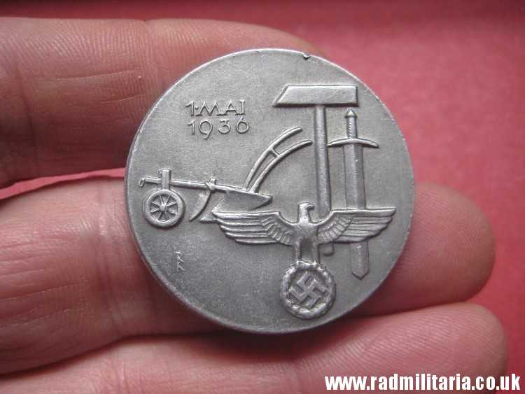 & WW2 original German BADGE - 1 MAI 1936, maker: CHR. BRAUER WELZHEIM v. good condition. - Image 7