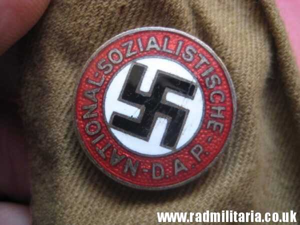 & original WW2 German SA (SturmAbteilung) brown TIE with enamel NSDAP membership badge, as found - 100% genuine. - Image 4