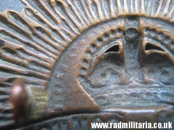 & WW1 Australian RISING SUN BADGE Cap Badge, marked: Stokes Melb. original !! - Image 9