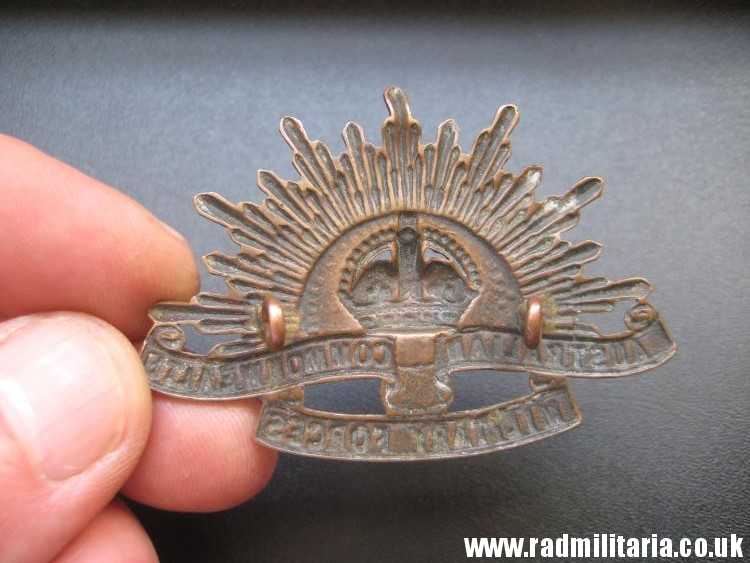 & WW1 Australian RISING SUN BADGE Cap Badge, marked: Stokes Melb. original !! - Image 12