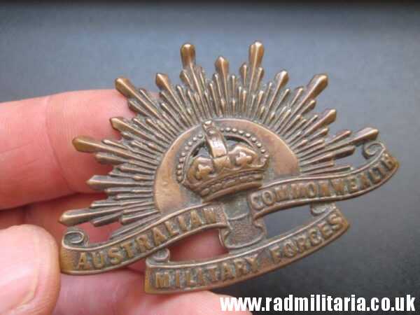 & WW1 Australian RISING SUN BADGE Cap Badge, marked: Stokes Melb. original !! - Image 14