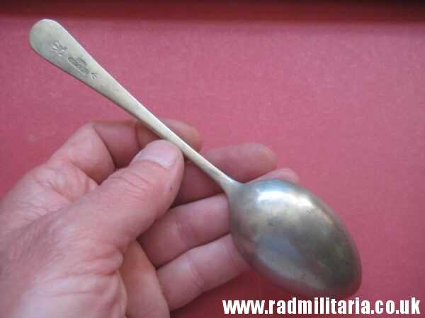 & WW2 British RAF cutlery - SPOON, maker: C BROS S 1939 - A.M. Air Ministry no.905082 - Image 12