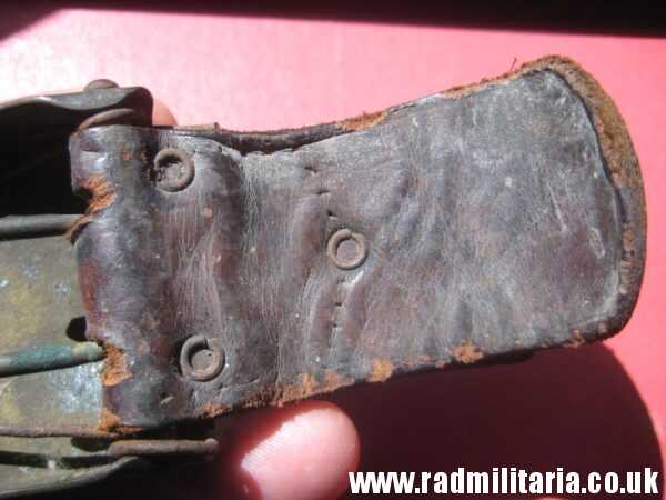 & WW1 German BELT BUCKLE with leather. 100% genuine - as found. Maker: ENDERLICH. N. BERLIN. - Image 6