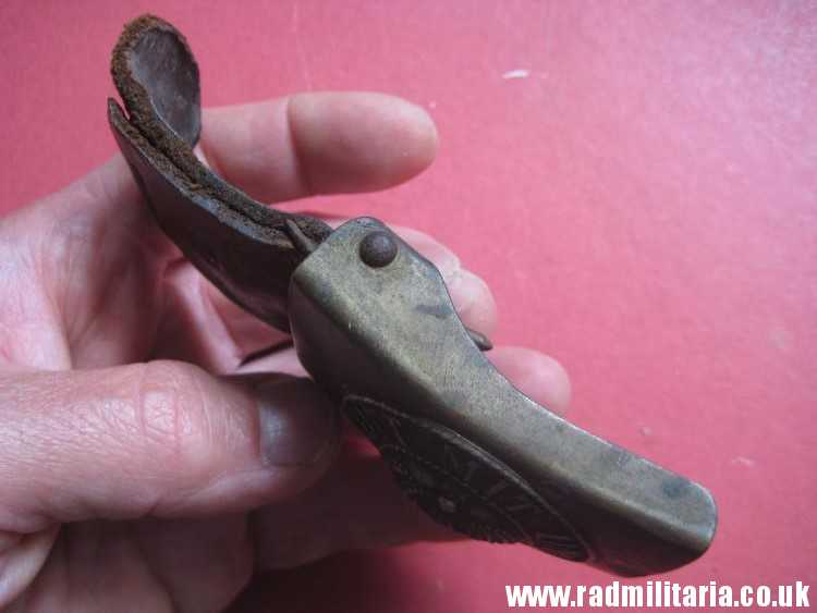 & WW1 German BELT BUCKLE with leather. 100% genuine - as found. Maker: ENDERLICH. N. BERLIN. - Image 19