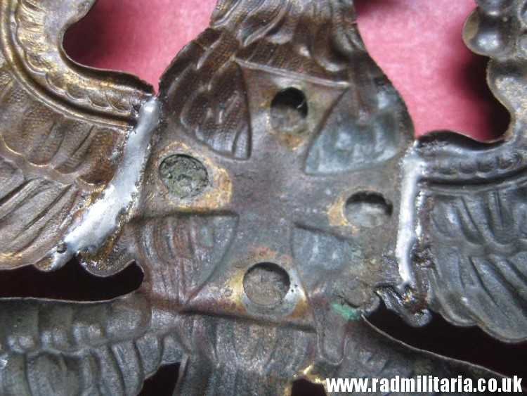 & WW1 original German pickelhaube EAGLE CAP BADGE - metal detecting find. - Image 8