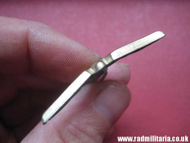 & original German KRIEGSMARINE EAGLE Cap BADGE - small size. - Image 5