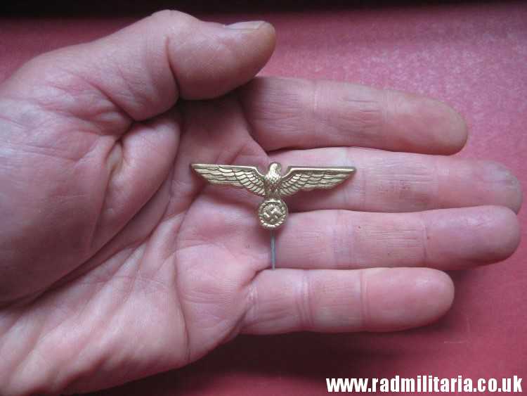 & original German KRIEGSMARINE EAGLE Cap BADGE - small size. - Image 7