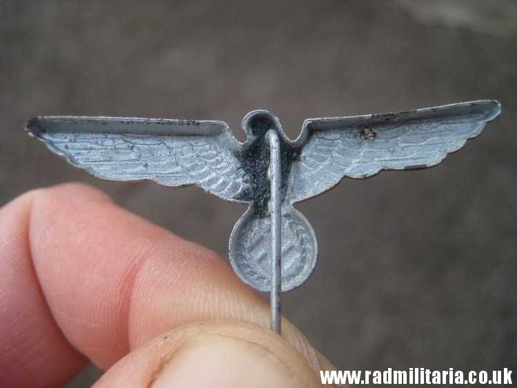 & original German KRIEGSMARINE EAGLE Cap BADGE - small size. - Image 15