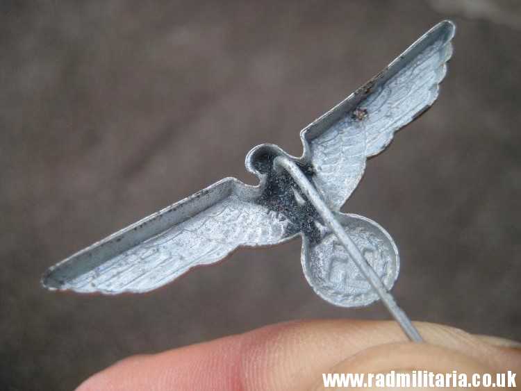 & original German KRIEGSMARINE EAGLE Cap BADGE - small size. - Image 16