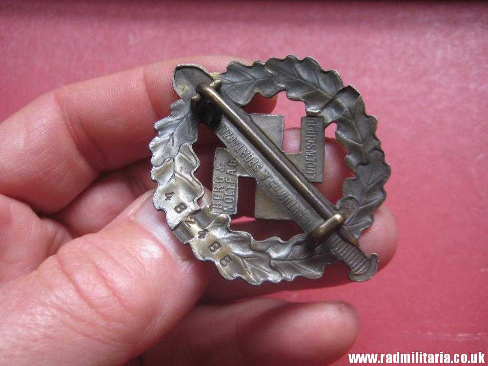 & WW2 German SA SPORT BADGE maker: BERG & NOLTE A.G. made of steel no. 482488 - genuine !! - Image 4