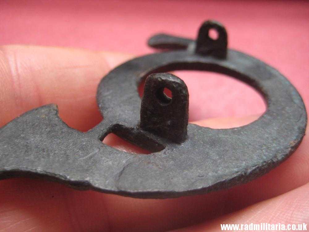 & original French ammunition pouch HORN METAL BADGE Voltiegeur of the Line, Napoleonic Wars. - Image 5