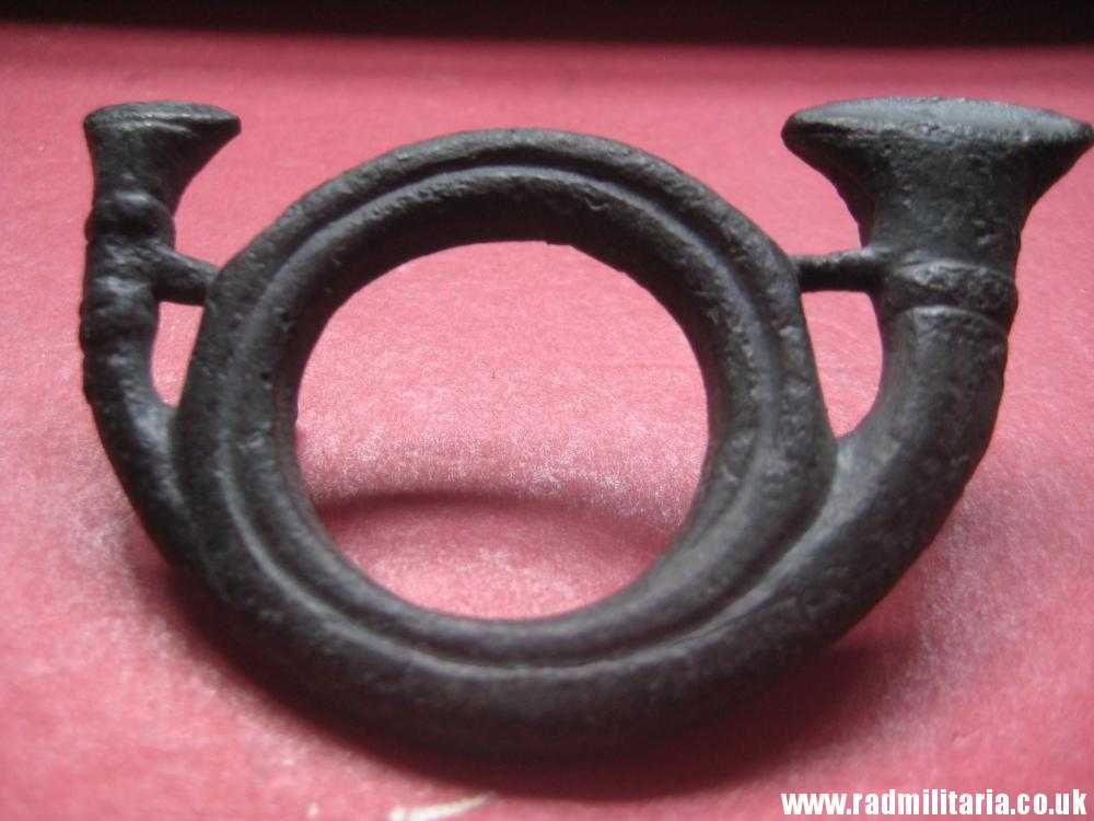 & original French ammunition pouch HORN METAL BADGE Voltiegeur of the Line, Napoleonic Wars. - Image 10