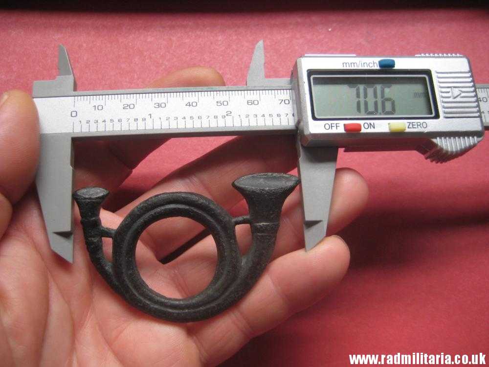 & original French ammunition pouch HORN METAL BADGE Voltiegeur of the Line, Napoleonic Wars. - Image 13