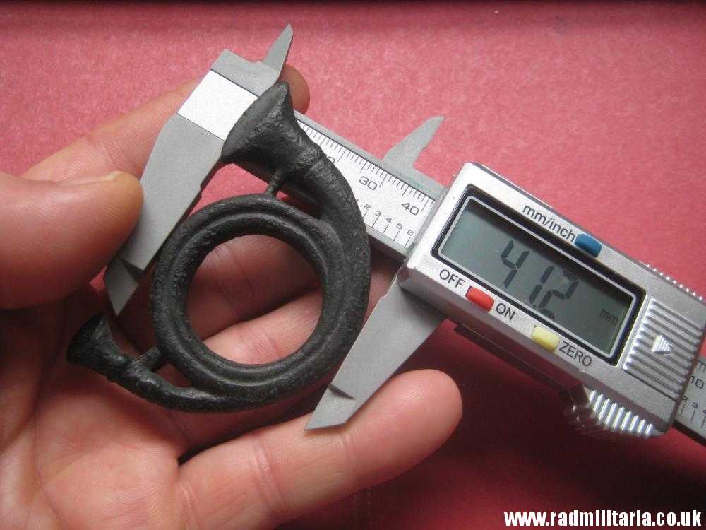 & original French ammunition pouch HORN METAL BADGE Voltiegeur of the Line, Napoleonic Wars. - Image 12