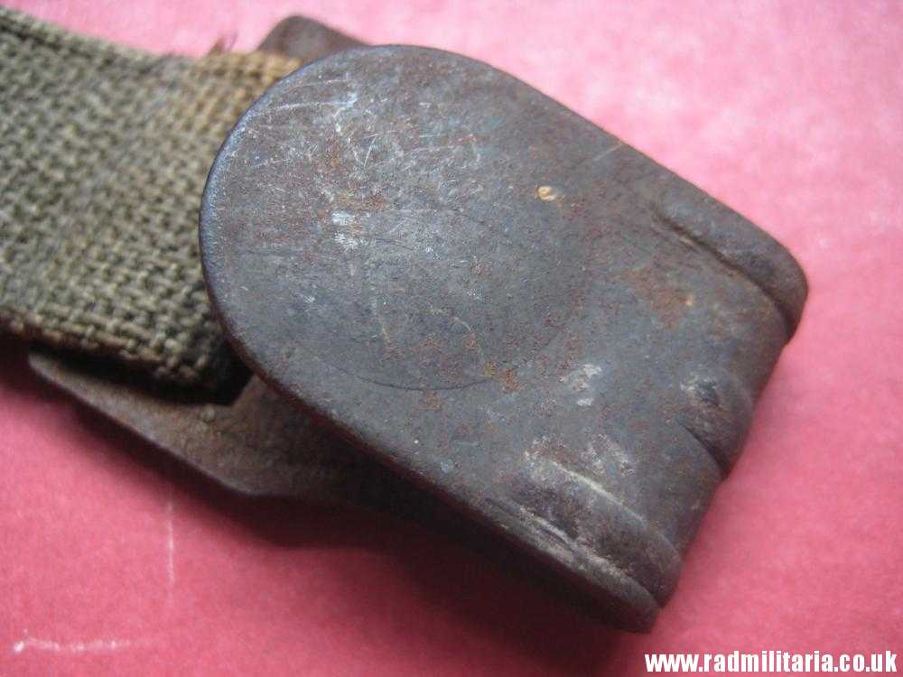 & original WW2 Wehrmacht gasmask canister SHORT STRAP 100% genuine. - Image 14
