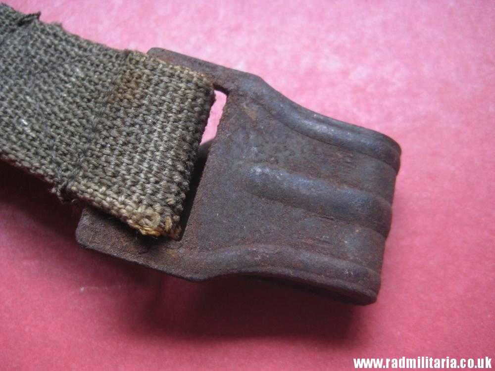 & original WW2 Wehrmacht gasmask canister SHORT STRAP 100% genuine. - Image 12