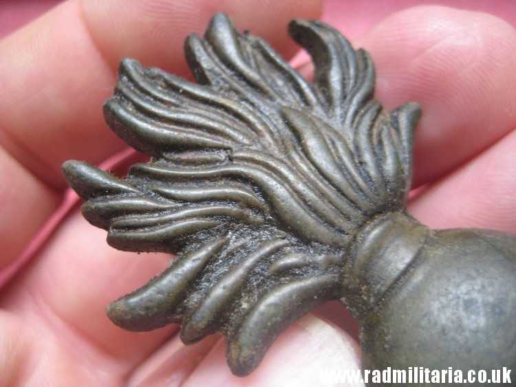 & original FLAMING GRENADE ammunition pouch METAL BADGE, Napoleonic Wars. - Image 5