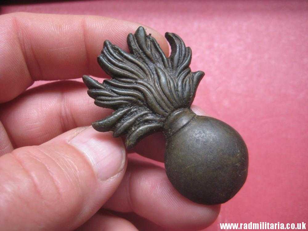& original FLAMING GRENADE ammunition pouch METAL BADGE, Napoleonic Wars.