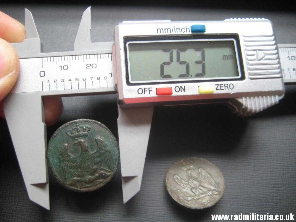 & original SET of 2 Napoleonic Guard BUTTONS with eagle - metal detecting find. FRANCE pre 1815 - Image 15