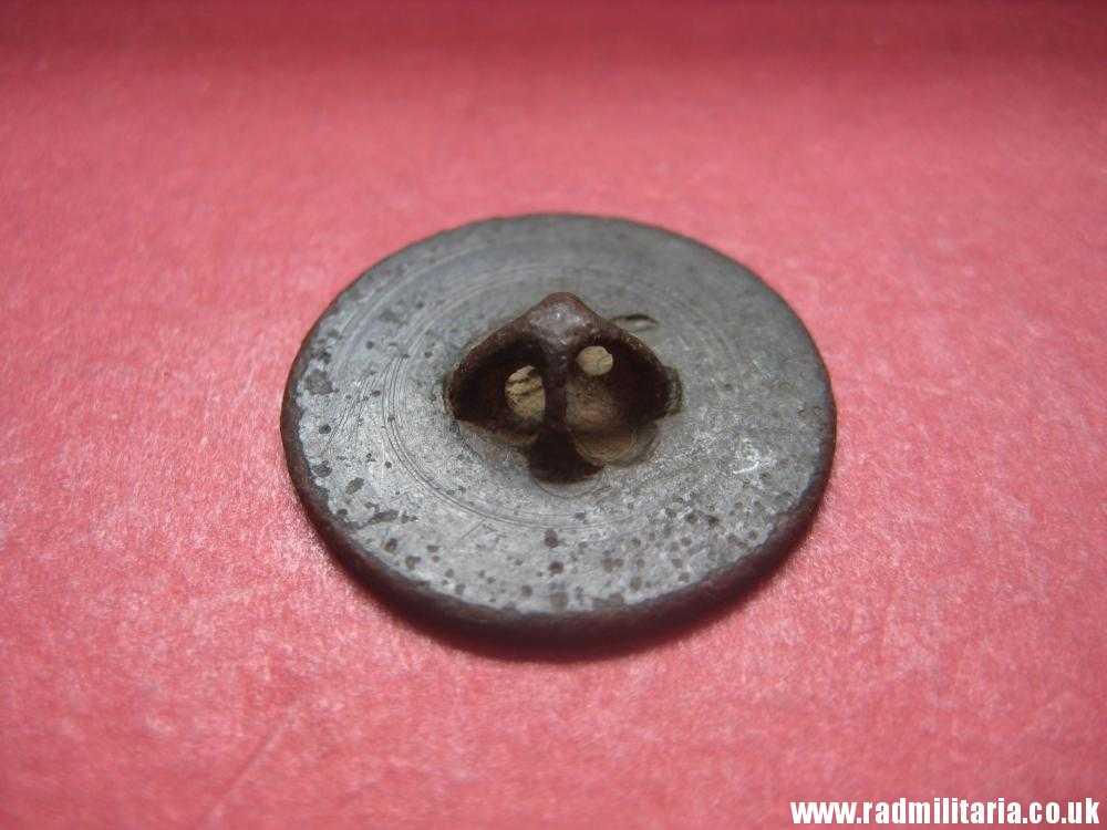 & original large size NAPOLEONIC 61st Infantry Regiment BUTTON with number - metal detecting find. FRANCE - Image 5