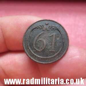 & original large size NAPOLEONIC 61st Infantry Regiment BUTTON with number - metal detecting find. FRANCE