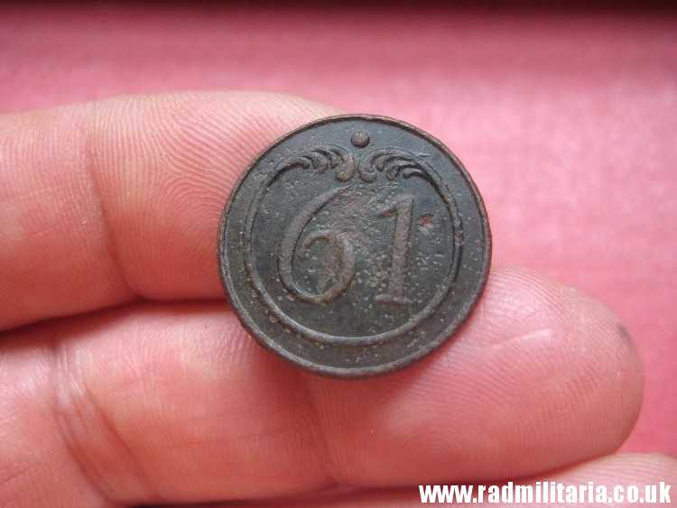 & original large size NAPOLEONIC 61st Infantry Regiment BUTTON with number - metal detecting find. FRANCE