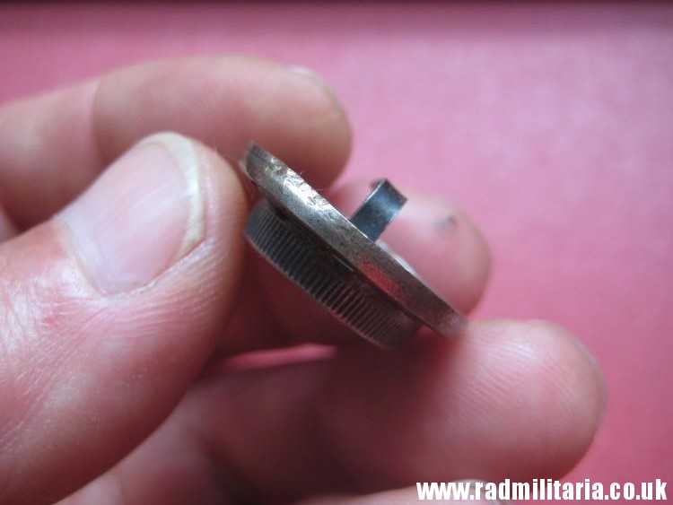 & WW2 genuine German NSDAP political leaders CAP COCKADE with swastika - marked: RZM M1/52 (Deschler & Sohn Munchen). - Image 7