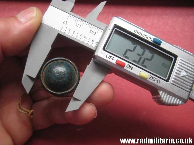 & WW2 German M39 "Egg" handgranade KNOB (Arbeisskappe) with maker mark - gck 43 and with original rope - Image 14