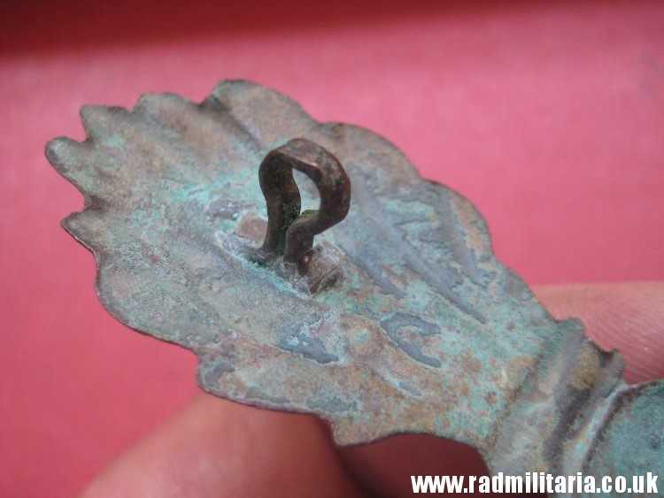 & original FLAMING GRENADE cap? METAL BADGE, Napoleonic Wars. - Image 12