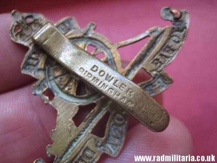 & WW2 original British small CAP BADGE - ARTILLERY maker: DOWLER BIRMINGHAM. - Image 2