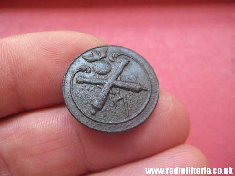 & original NAPOLEONIC 7th Artillery Regiment BUTTON with number and crossd Cannons - metal detecting find. FRANCE pre 1815 - Image 8