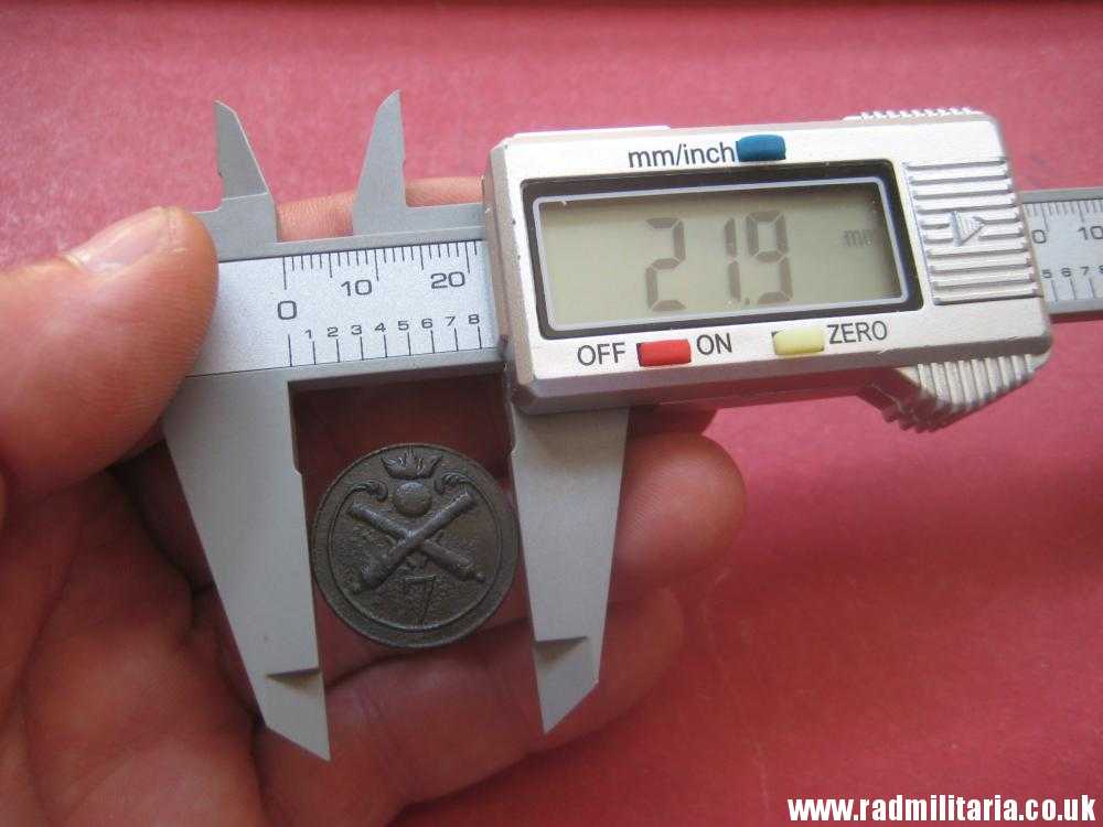 & original NAPOLEONIC 7th Artillery Regiment BUTTON with number and crossd Cannons - metal detecting find. FRANCE pre 1815 - Image 10