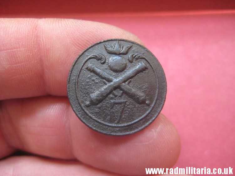 & original NAPOLEONIC 7th Artillery Regiment BUTTON with number and crossd Cannons - metal detecting find. FRANCE pre 1815 - Image 12