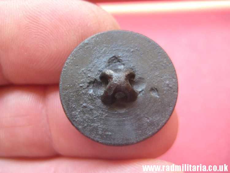 & original NAPOLEONIC 7th Artillery Regiment BUTTON with number and crossd Cannons - metal detecting find. FRANCE pre 1815 - Image 13