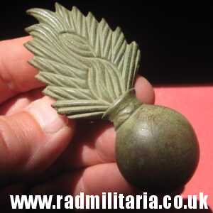 & original FLAMING GRENADE ammunition pouch METAL BADGE, Napoleonic Wars.