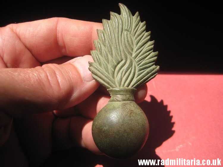 & original FLAMING GRENADE ammunition pouch METAL BADGE, Napoleonic Wars. - Image 5