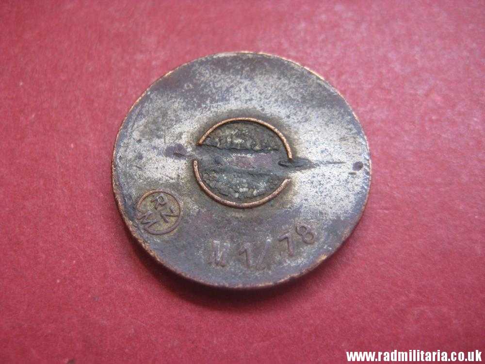 & WW2 GERMAN NSDAP membership ENAMEL BADGE maker: RZM M1/78 metal detecting. - Image 4
