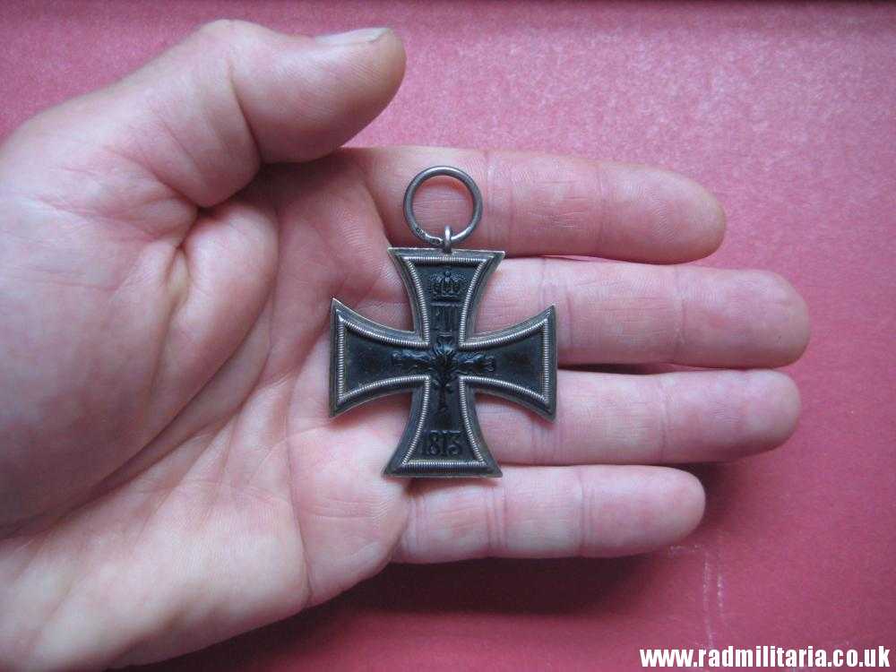 & original WW1 German IRON CROSS 2nd class in good condition, SOLID SILVER frame, marked: "800 C.D." - genuine !! - Image 5