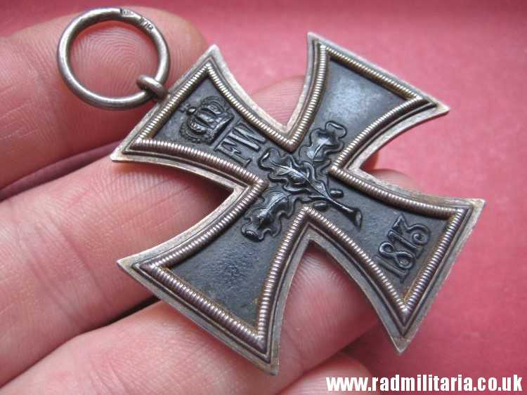 & original WW1 German IRON CROSS 2nd class in good condition, SOLID SILVER frame, marked: "800 C.D." - genuine !!