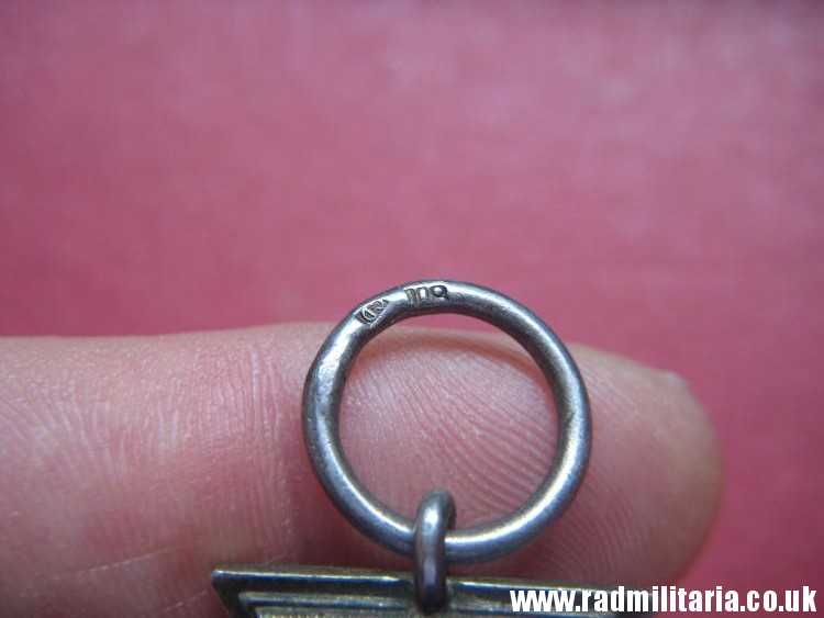 & original WW1 German IRON CROSS 2nd class in good condition, SOLID SILVER frame, marked: "800 C.D." - genuine !! - Image 4