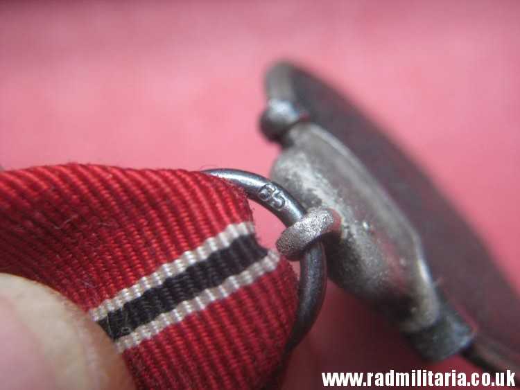 & WW2 German MEDAL - WINTERSCHLACHT IM OSTEN 1941/42 with original ribbon, maker: "65" - genuine ! - Image 4