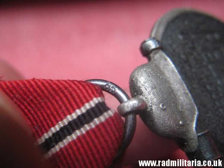 & WW2 German MEDAL - WINTERSCHLACHT IM OSTEN 1941/42 with original ribbon, maker: "65" - genuine ! - Image 10