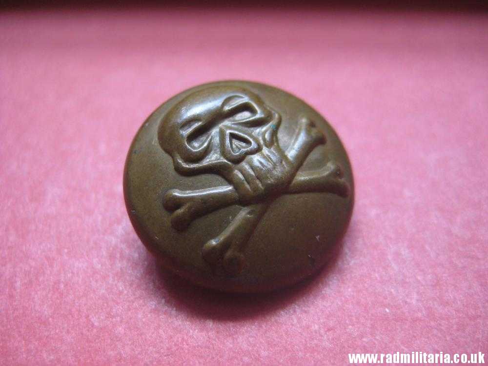 Victorian British MILITARY SKULL BUTTON - 17th Lancers Regiment, maker: FIRMIN & SONS LD, London. - Image 5
