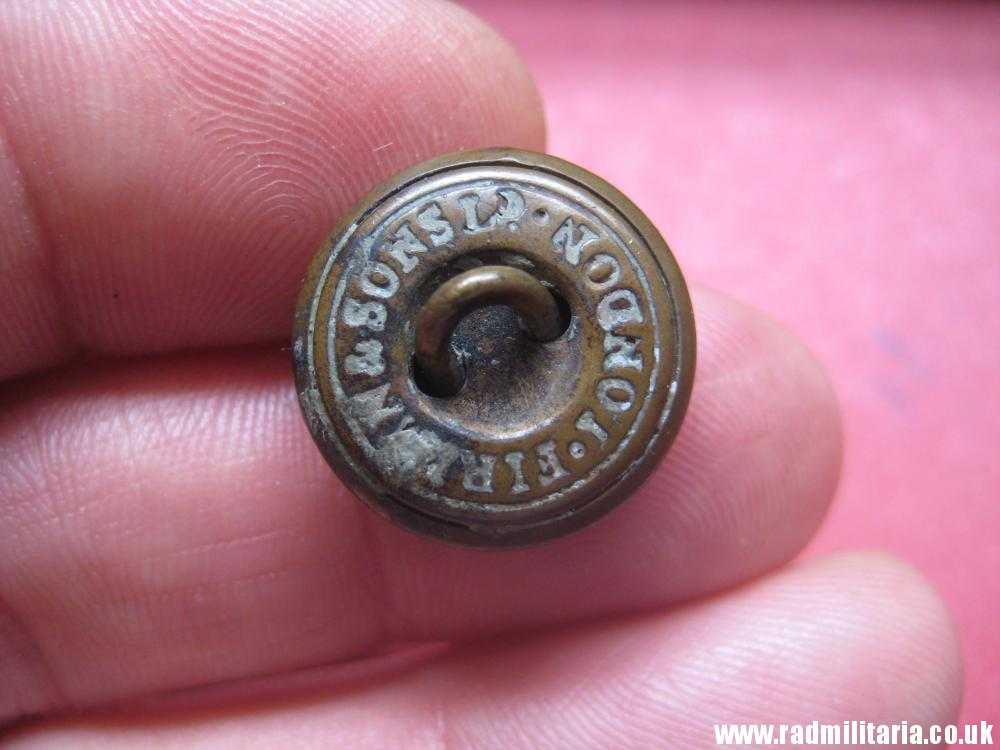 Victorian British MILITARY SKULL BUTTON - 17th Lancers Regiment, maker: FIRMIN & SONS LD, London. - Image 8