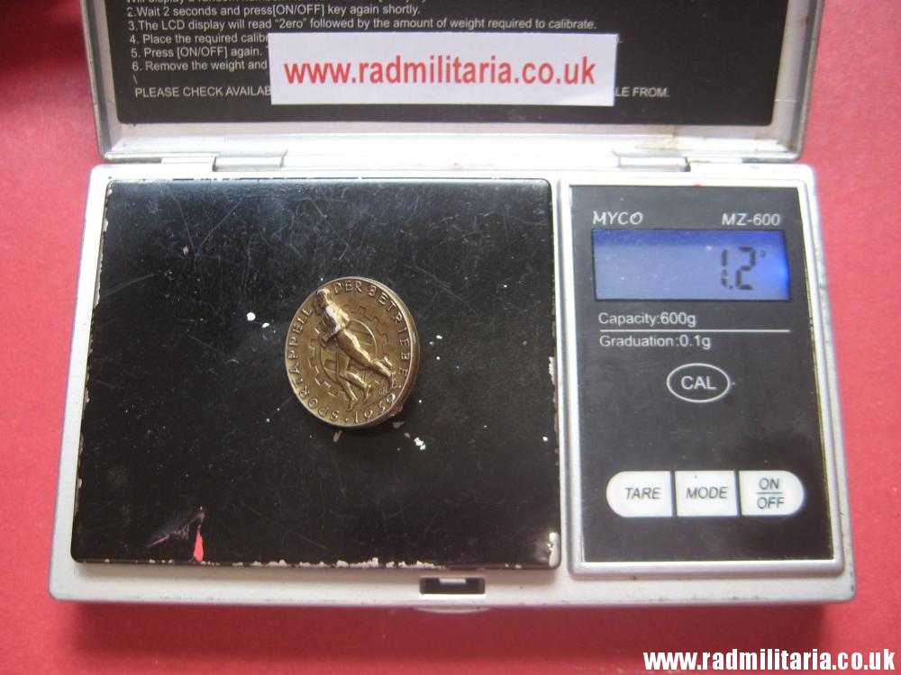 & original German HJ PLASTIC BADGE with date - 1939, maker: RZM M9/25 - Image 11